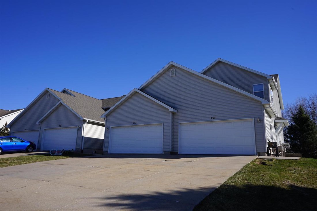 Sun Prairie, Wisconsin, United States 1 - 18740387