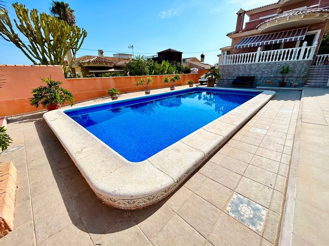 Casa a Torrevieja, Comunità Valenzana, Spagna 2 - 18745197