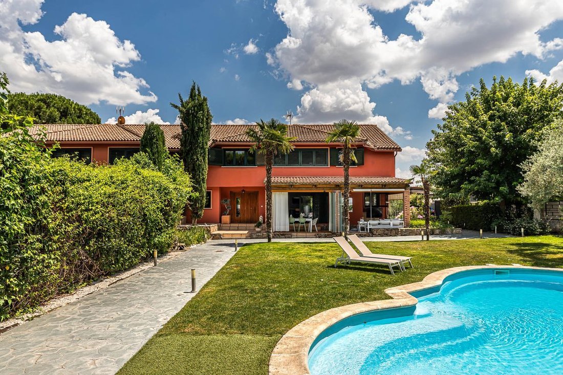Maison à Boadilla del Monte, Communauté de Madrid, Espagne 2 - 17839755