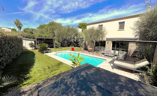 Villa in Bois Fleuri-Chevre d'Or-Saint Philippe, Biot, France 1