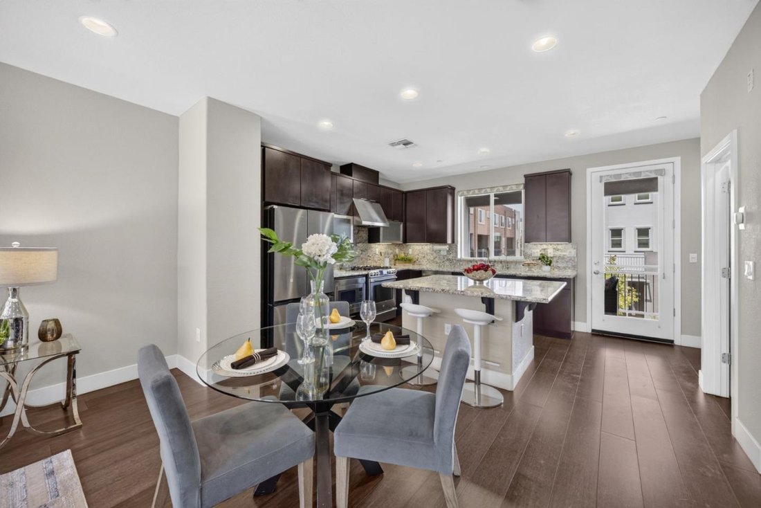 Townhouse in San Jose, California, United States 5 - 18740456
