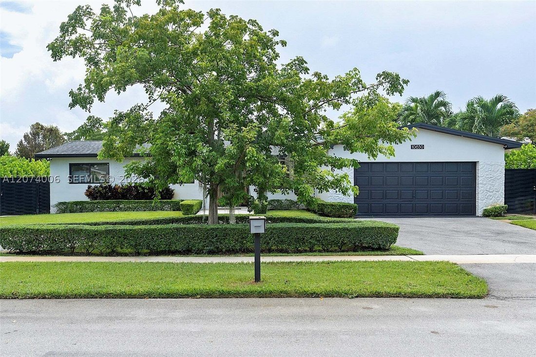 Casa a Pembroke Pines, Florida, Stati Uniti 2 - 18741276