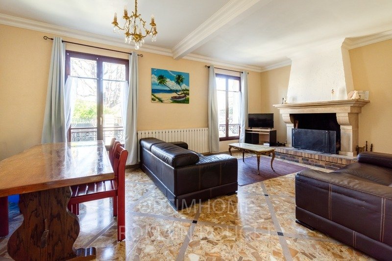 House in Chatou, Ile-de-France, France 3 - 18745105