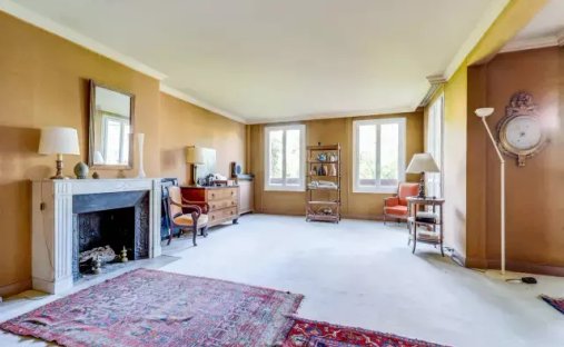 Apartment in Le Village, Louveciennes, France 1