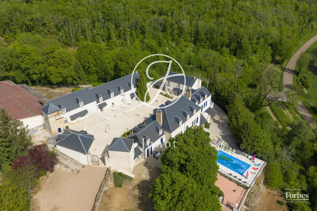Finca en Centre Ville, Avallon, Francia 2 - 18741752