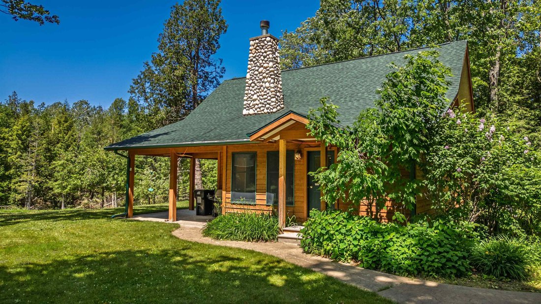House in Vanderbilt, Michigan, United States 4 - 18743123