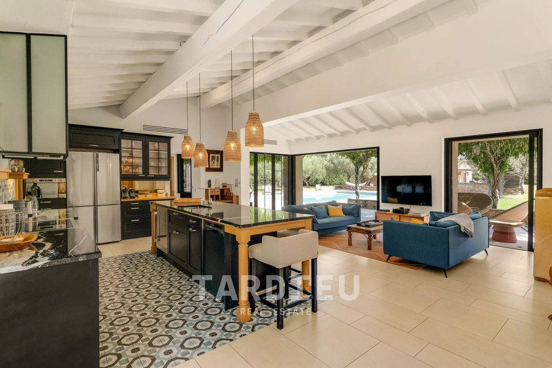 Villa en Ramatuelle, Provenza-Alpes-Costa Azul, Francia 5 - 18741625