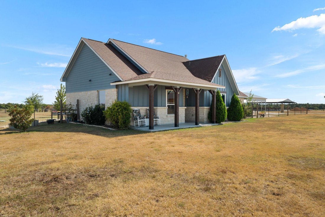 House in Florence, Texas, United States 3 - 18743643