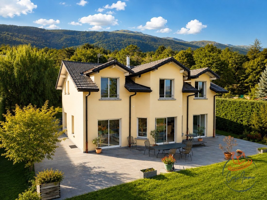 Maison à Saint-Jean-de-Gonville, Auvergne-Rhône-Alpes, France 1 - 18745117