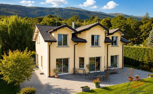 Haus in Saint-Jean-de-Gonville, Auvergne-Rhone-Alpen, Frankreich 1