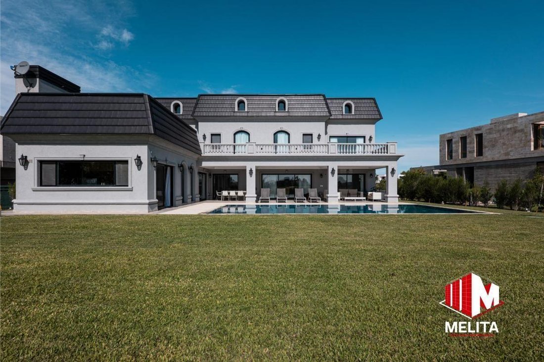 House in Ezeiza, Buenos Aires Province, Argentina 1 - 18742341