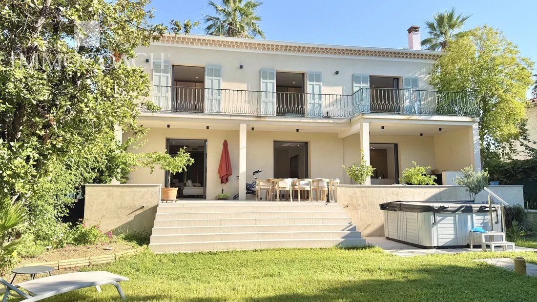 Maison à Hyères, Provence-Alpes-Côte d'Azur, France 1 - 18741597