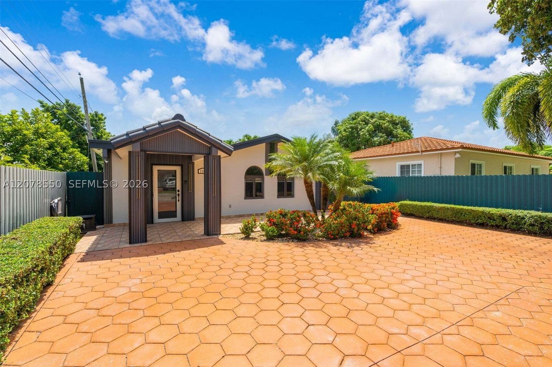 House in Miami, Florida, United States 3 - 18744661
