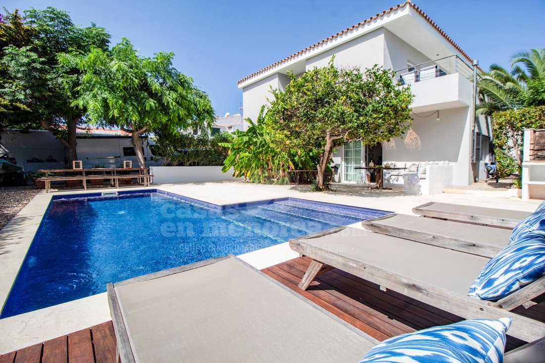 Villa a Es Castell, Isole Baleari, Spagna 2 - 18745265