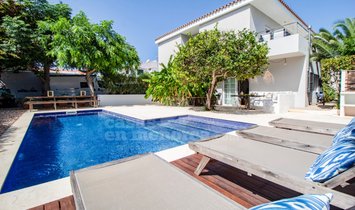 Villa en Villacarlos, Islas Baleares, España 1