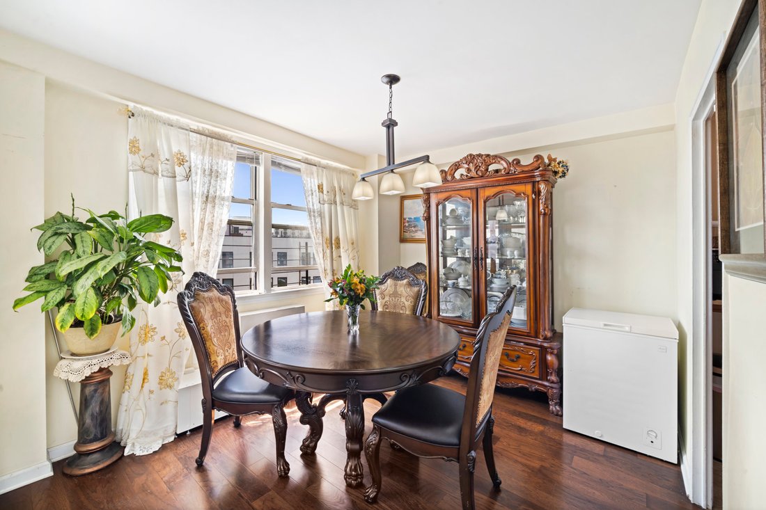 Co Op in New York, New York, United States 5 - 18744879