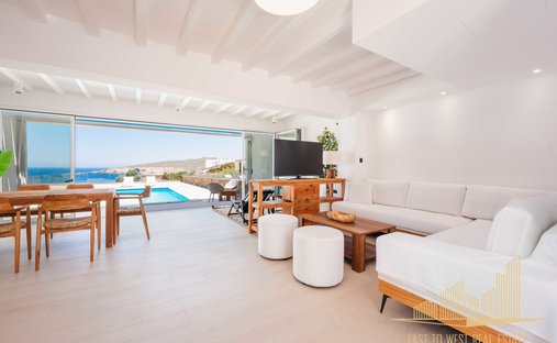 Villa in Cyclades, Aegean, Greece 1