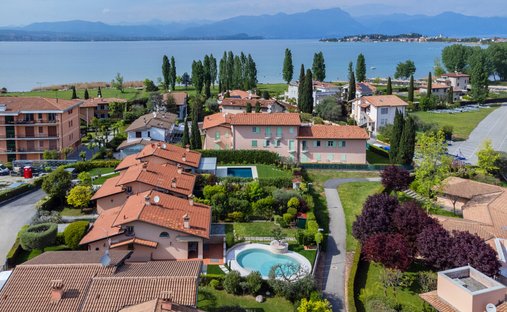 House in Colombare, Sirmione, Lombardy 1