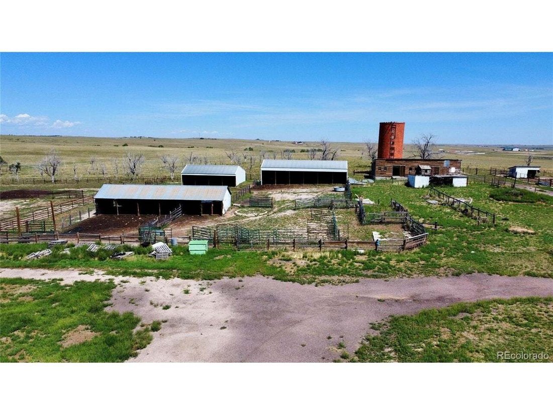 Corps de ferme à Kiowa, Colorado, États-Unis 5 - 18746857
