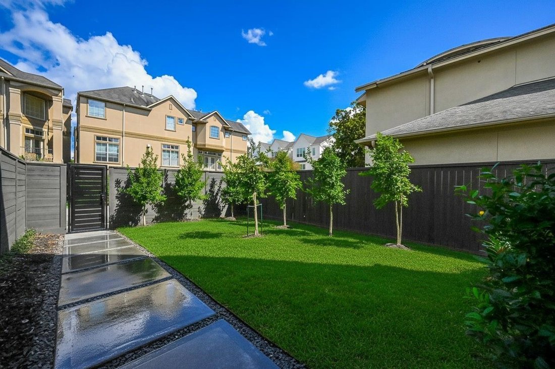 House in Houston, Texas, United States 4 - 18747021