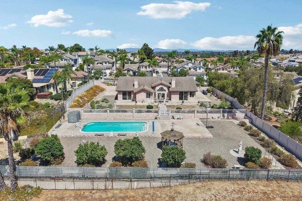 Maison à Vista, Californie, États-Unis 1 - 18746916