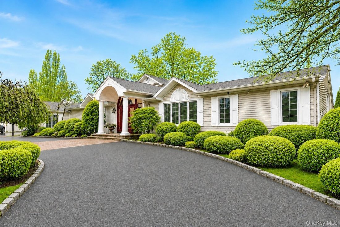 House in Huntington Station, New York, United States 1 - 18273265