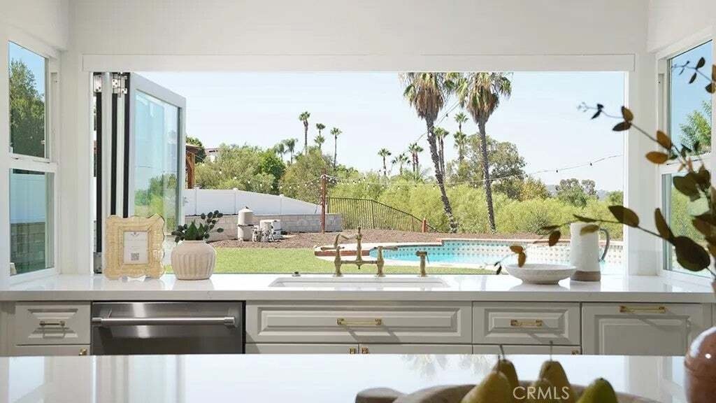 House in Orange, California, United States 3 - 18746880