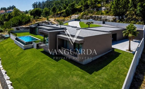 Villa in Silvares, Pias, Nogueira e Alvarenga, Distrikt Porto, Portugal 1