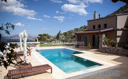 Villa in Vari, Attica, Greece 1