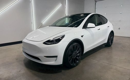 2024 Tesla Model Y Performance Sport Utility 4D in Springfield, MO, United States 1