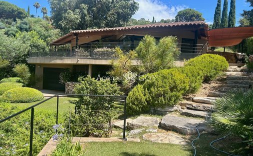Villa à Rayol-Canadel-sur-Mer, Provence-Alpes-Côte d'Azur, France 1