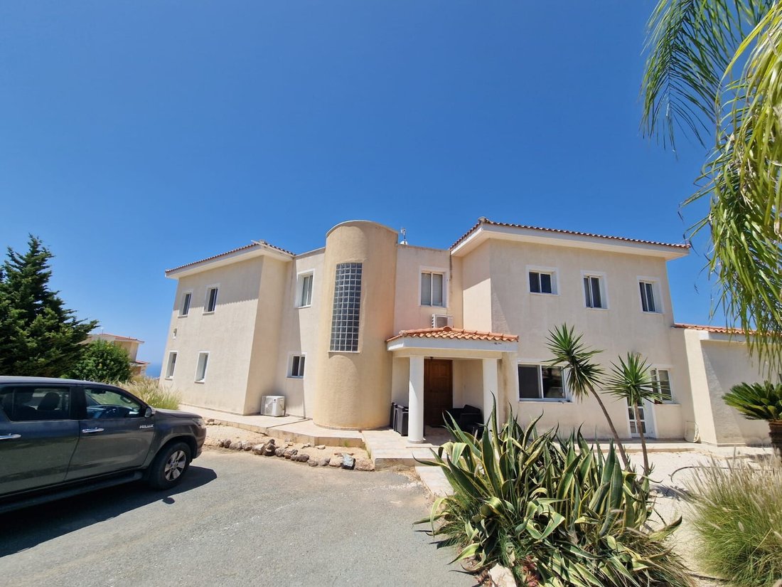 Villa à Akoursos, Paphos, Chypre 2 - 18747447