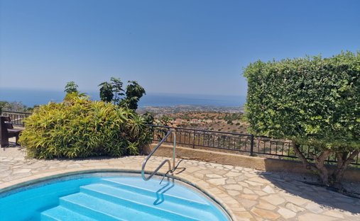 Villa in Akoursos, Paphos, Cyprus 1