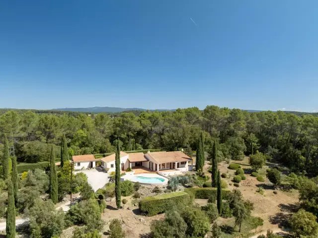 Villa à Entrecasteaux, Provence-Alpes-Côte d'Azur, France 1 - 17673532