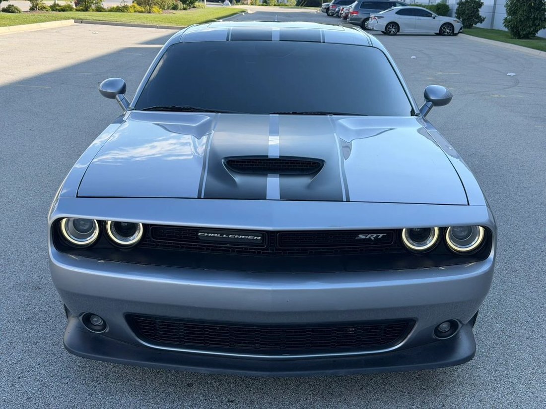 Coupe in Roselle, IL, United States 2 - 18747860