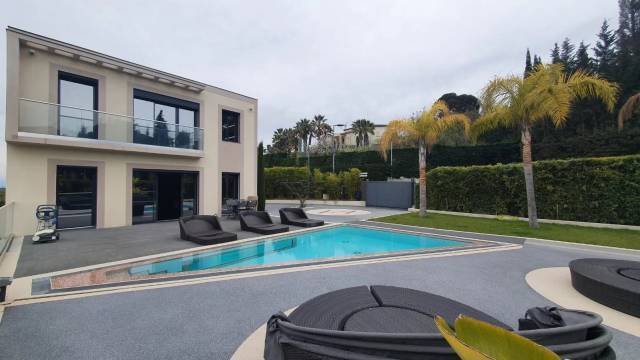 Villa en Brusquet-Retenaou-Devens, Vallauris, Francia 1 - 17549609