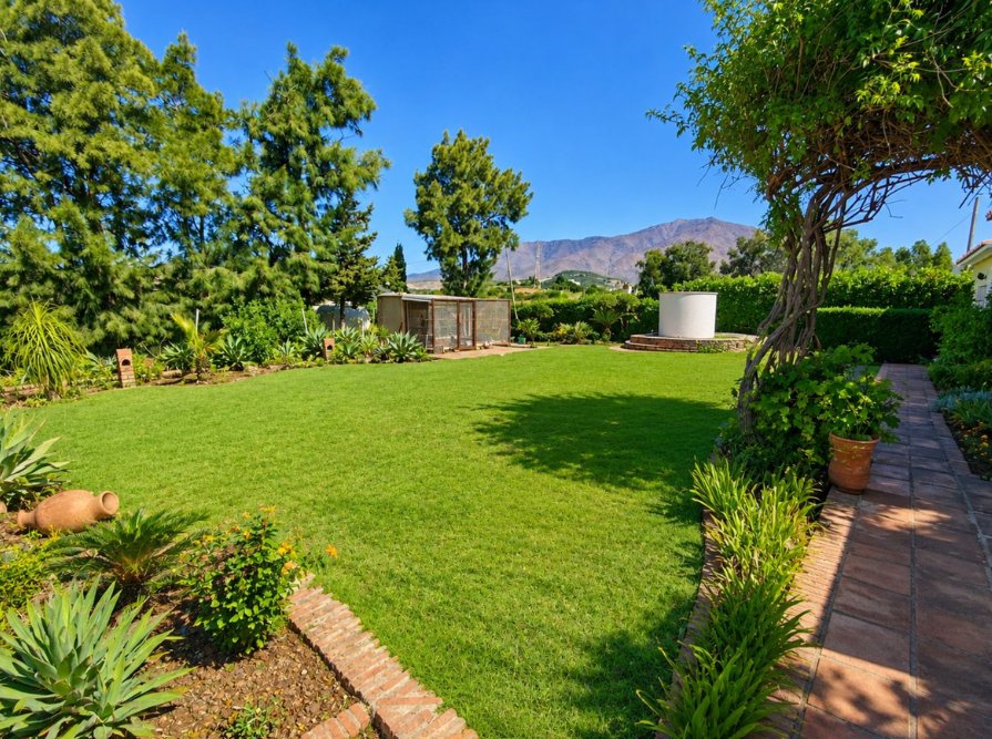 Villa in Estepona, Andalusien, Spanien 3 - 18747552