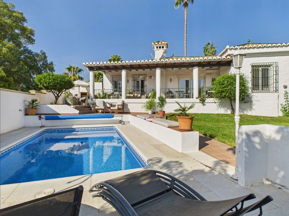 Villa in Estepona, Andalusien, Spanien 2 - 18747456