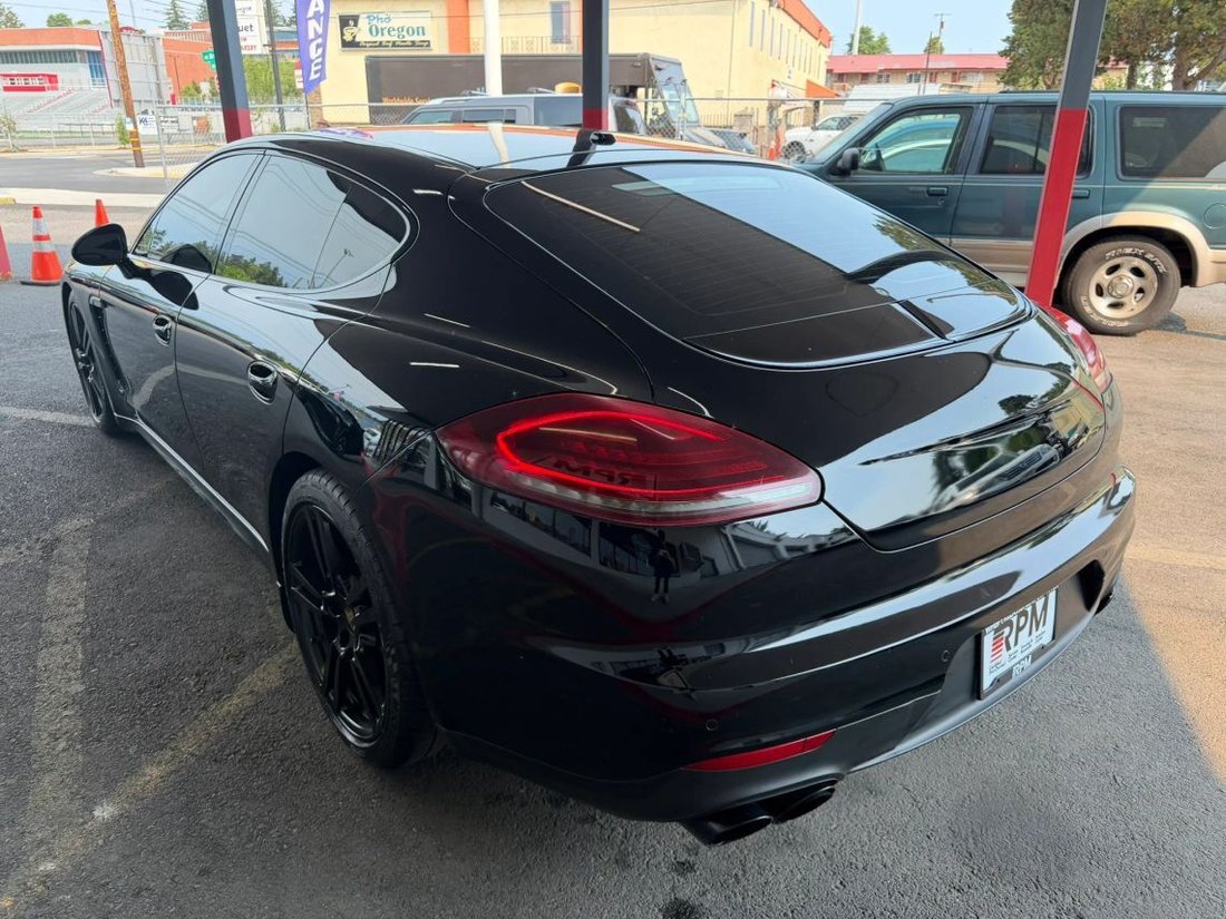 Sedan in Portland, OR, United States 5 - 18747902