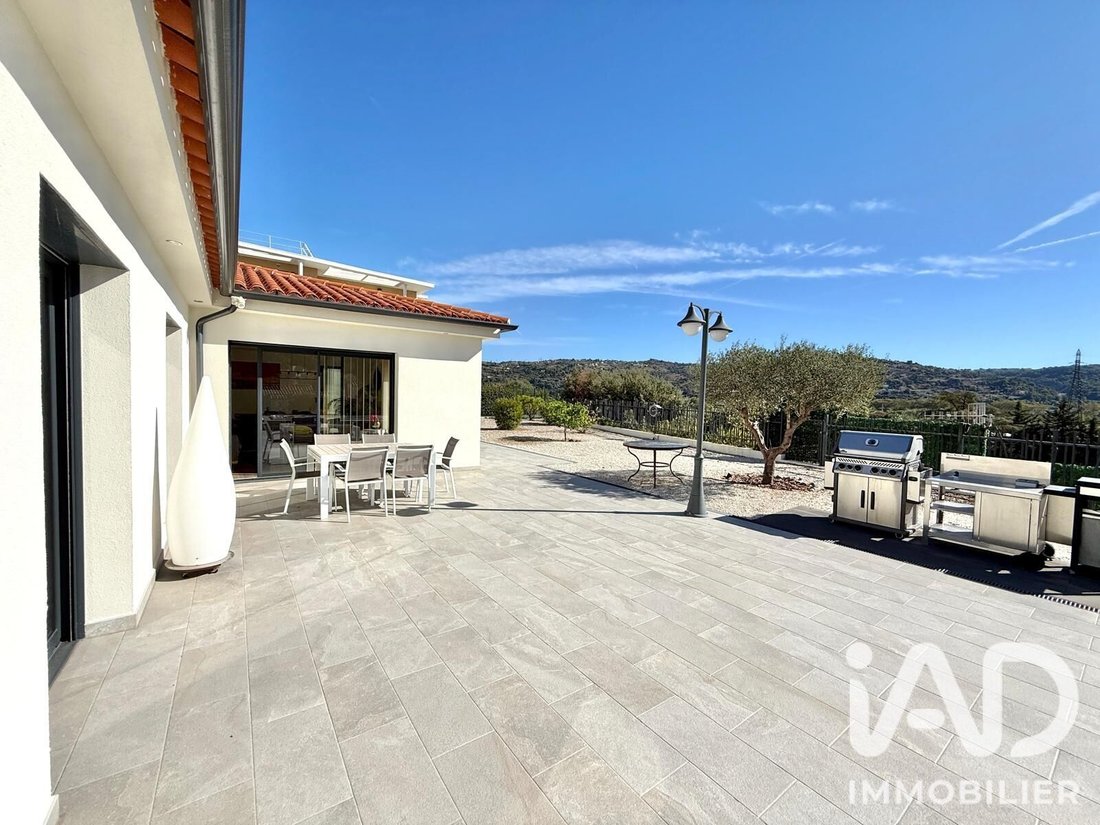 Maison à Saint-Laurent-du-Var, Provence-Alpes-Côte d'Azur, France 4 - 18076901