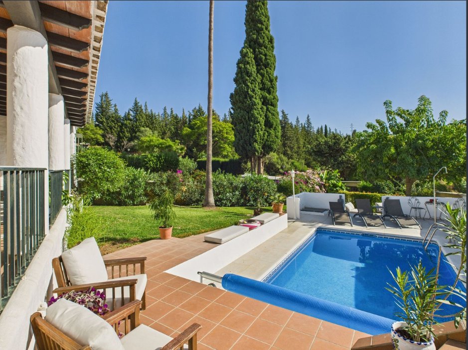 Villa in Estepona, Andalusien, Spanien 3 - 18747456