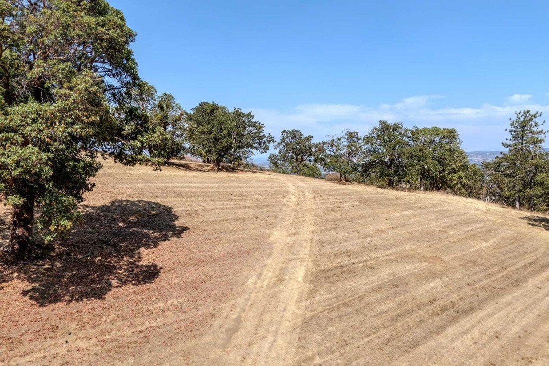 Land in Medford, Oregon, United States 5 - 18747810