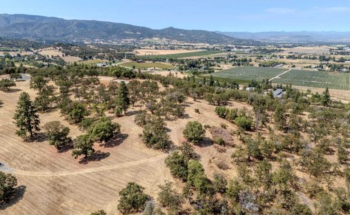 Land in Medford, Oregon, Vereinigte Staaten 1
