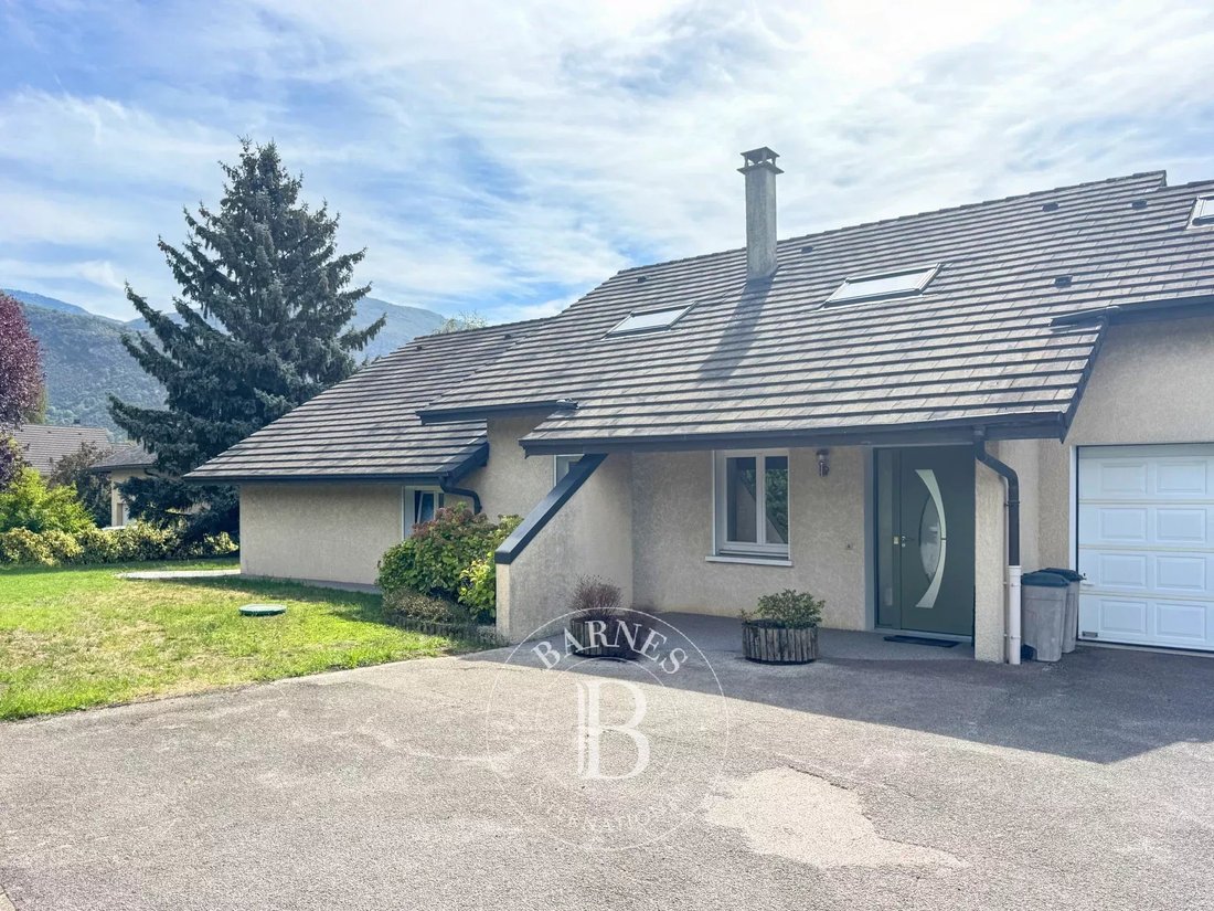 Casa en Challes-les-Eaux, Auvernia-Ródano-Alpes, Francia 1 - 18747768