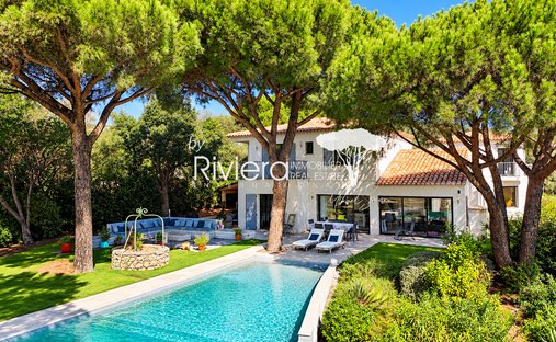 Finca en La Croix-Valmer, Provenza-Alpes-Costa Azul, Francia 1