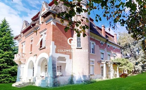 Château à Falguieres, Montauban, France 1