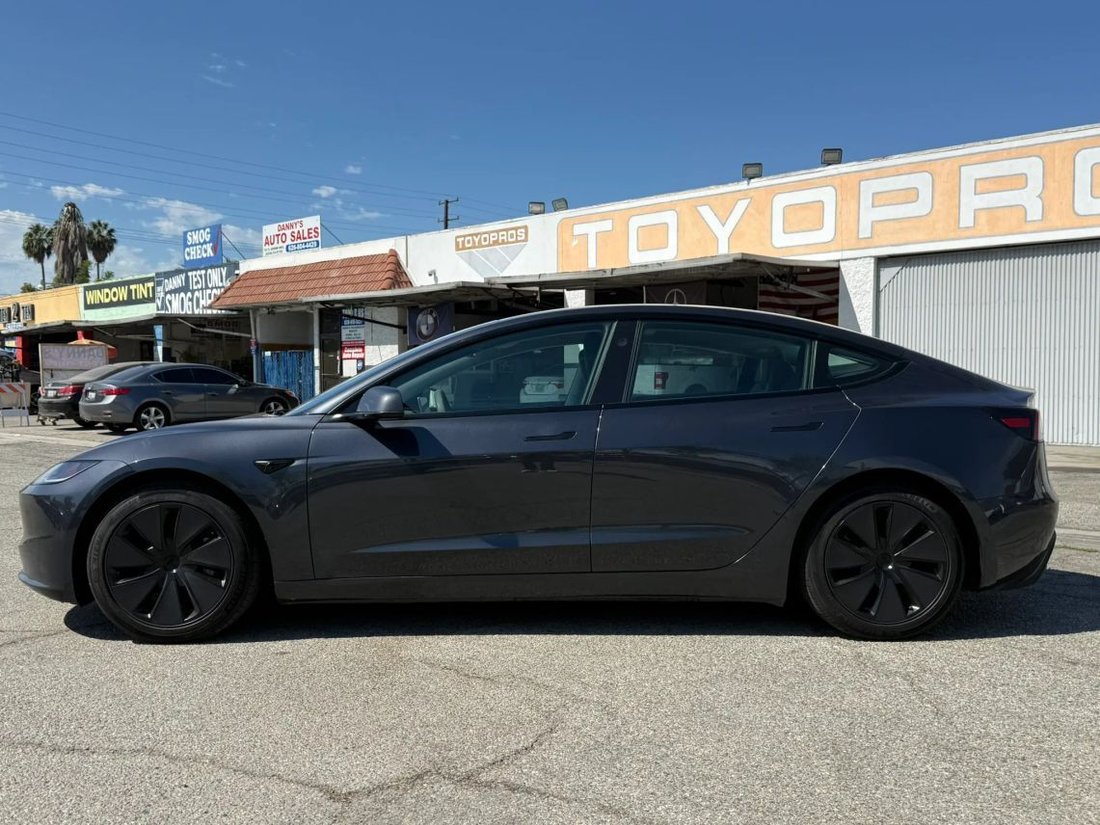 Sedan in Azusa, CA, United States 4 - 18747864