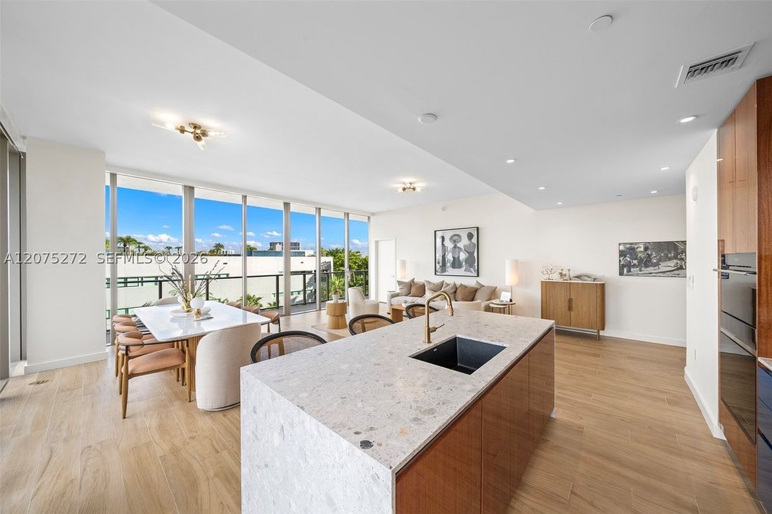Condo in Miami, Florida, United States 5 - 18748278