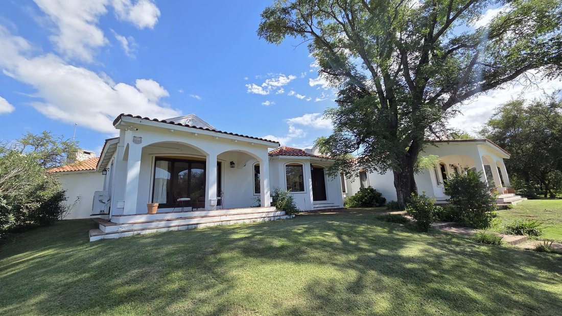 Casa a Alta Gracia, Córdoba, Argentina 2 - 18748233