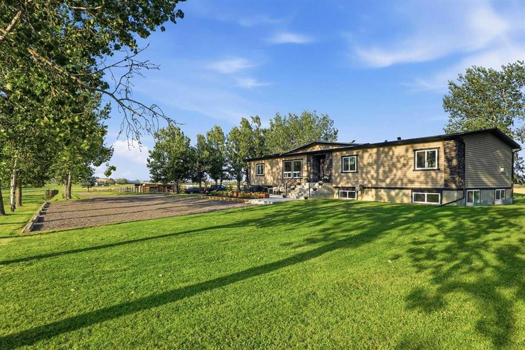 House in Longview, Alberta, Canada 3 - 18757769